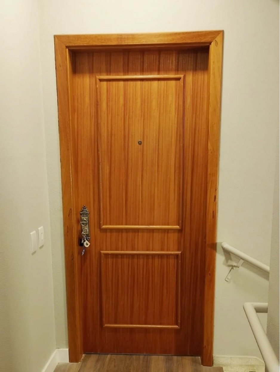 Portas de entrada de apartamento